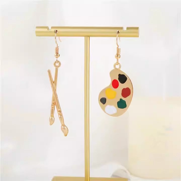 Artistic brushes, color palettes, hooks, earrings, asymmetrical temperament, accessories for women