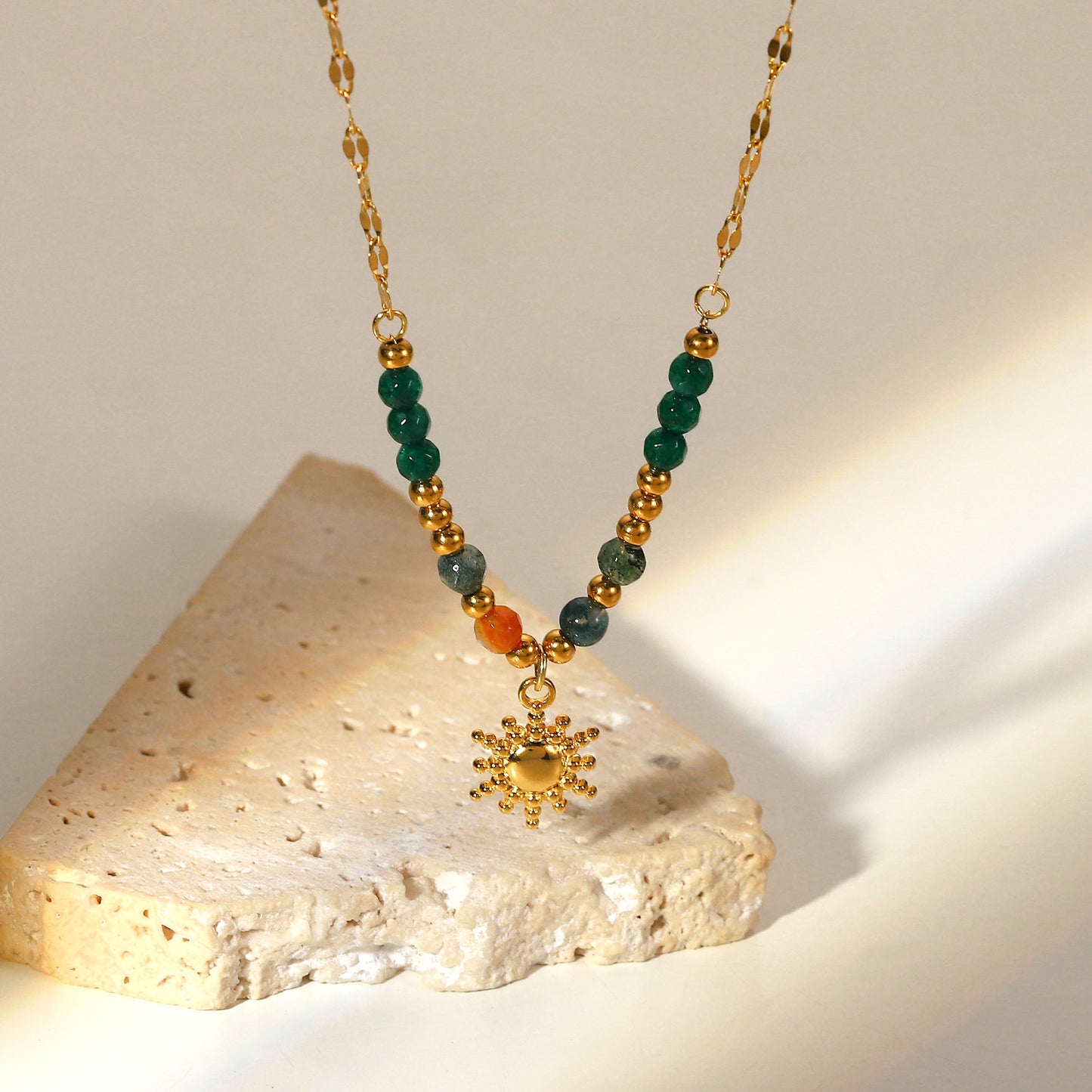 French fashion retro INS style necklace, sun pendant, accessories for women