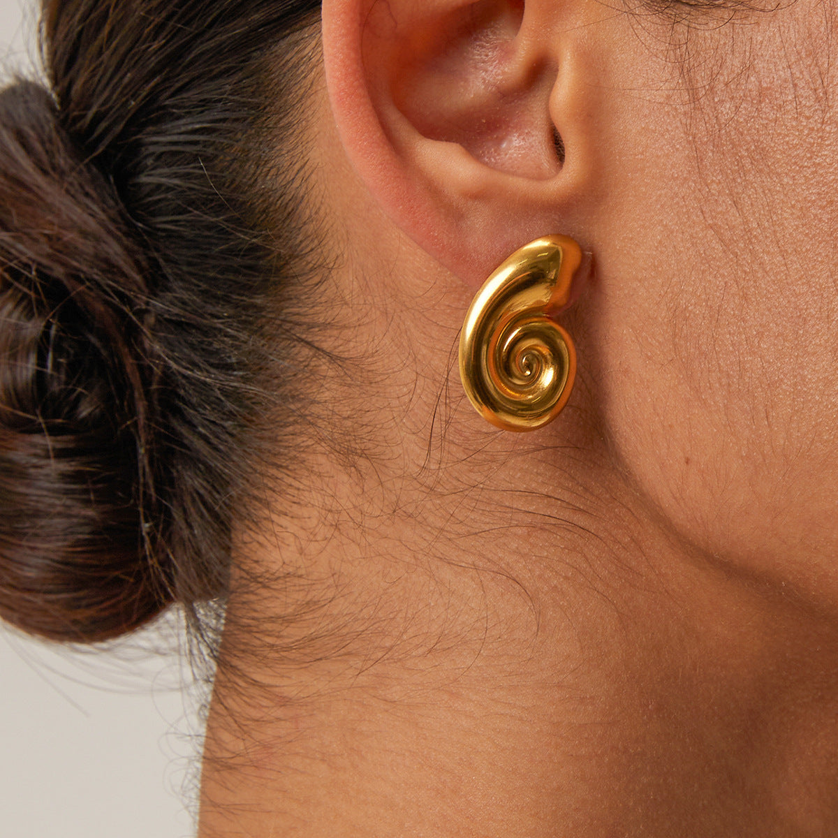 Ins style stainless steel conch spiral loop high-end earrings and earrings accessories for women